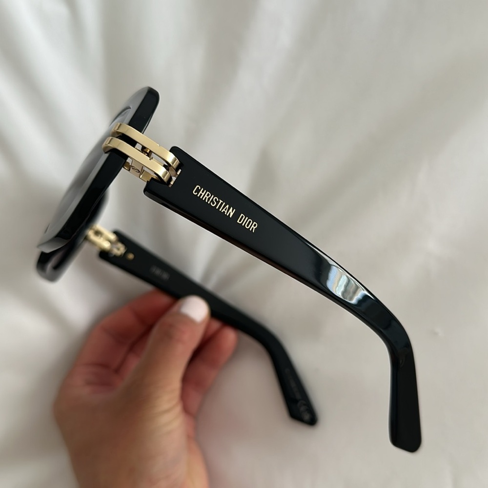 Christian Dior Sunglasses - Picture 8 of 11